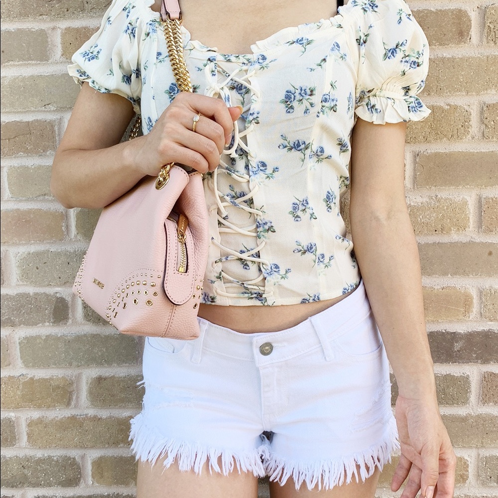 Gaby’sBags👜💕-NWT Michael Kors Tote Pink studded - Picture 4 of 8